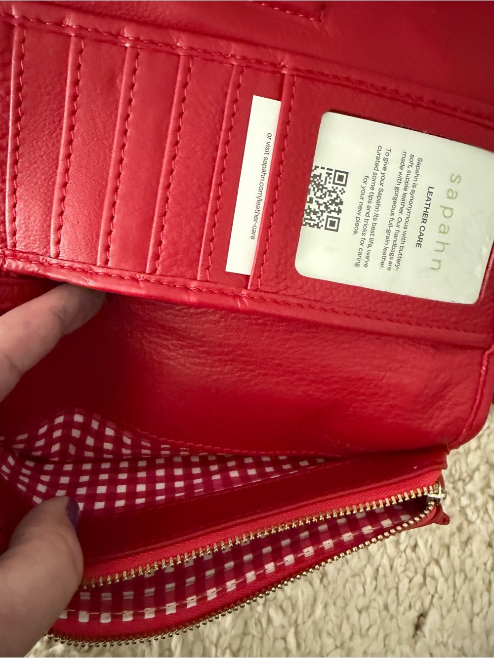 Saphan Stanley Crossbody in the rare color lipstick - Picture 5 of 9